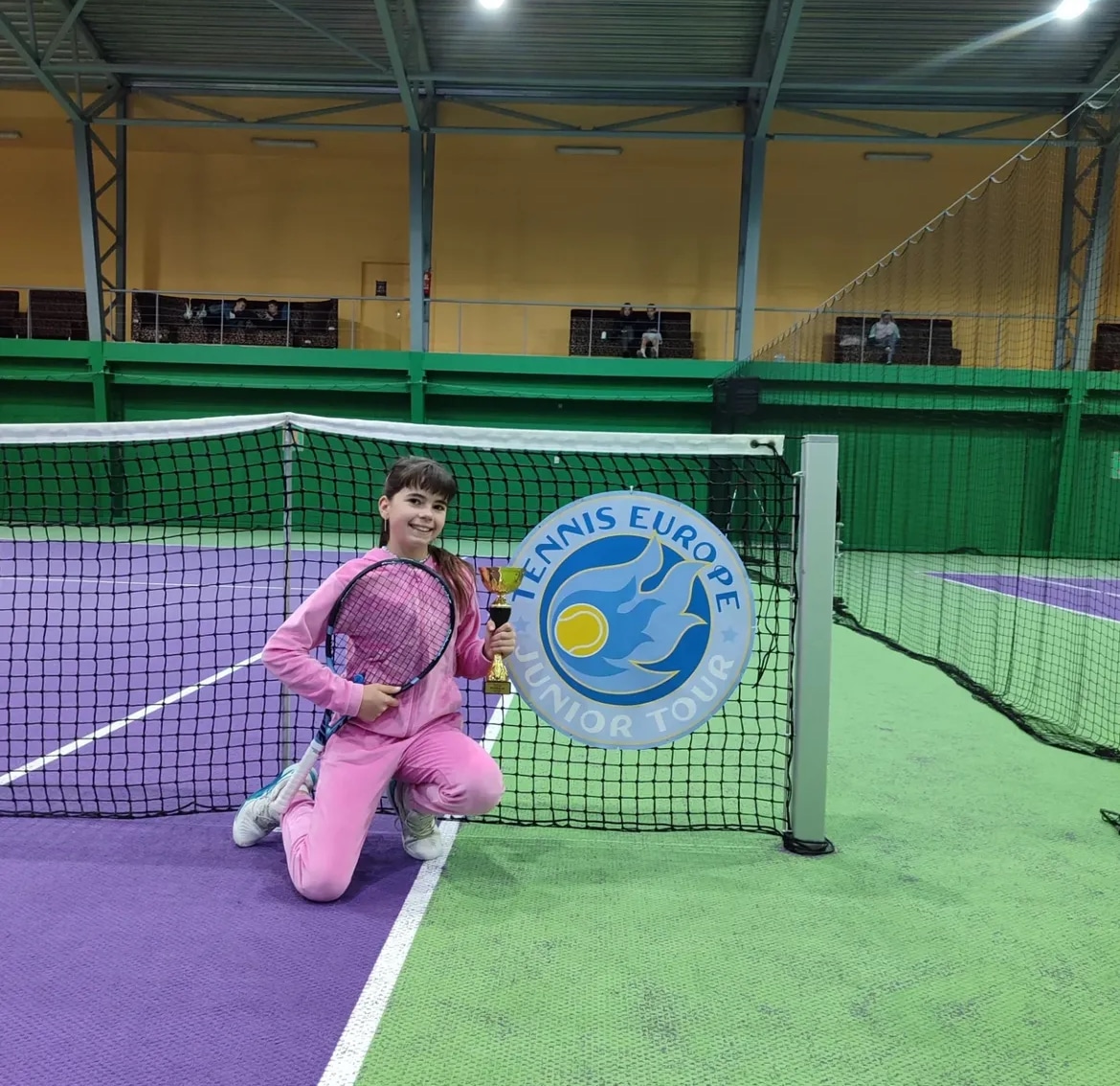 À 12 ans, Charline brille sur les circuits européens